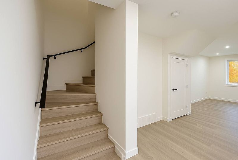 Edmonton Apartment for rent - 3 Bedrooms — photo 3