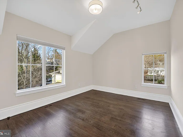 4964 Eskridge Ter NW — Photo 33