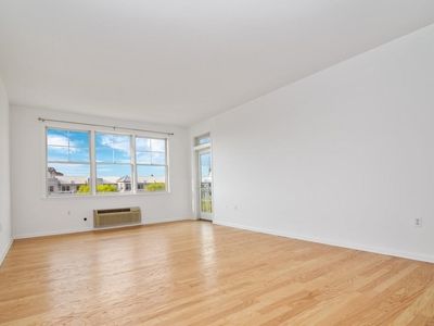30 Freedom Way #405, Jersey City, NJ, 07305