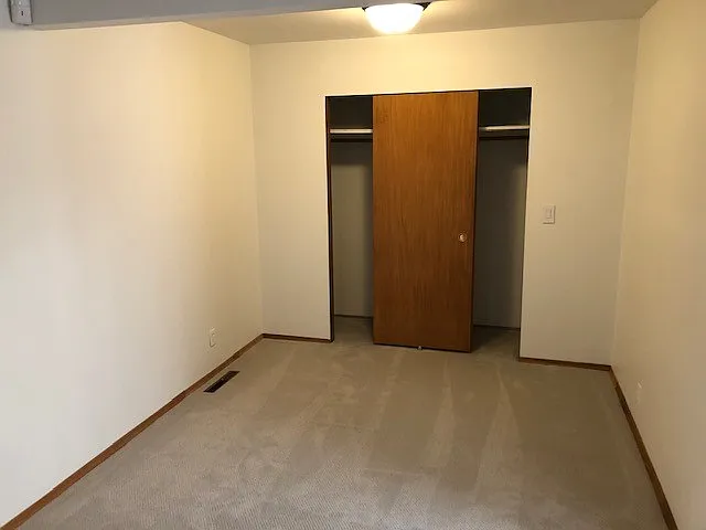 414 Raye St — Photo 12