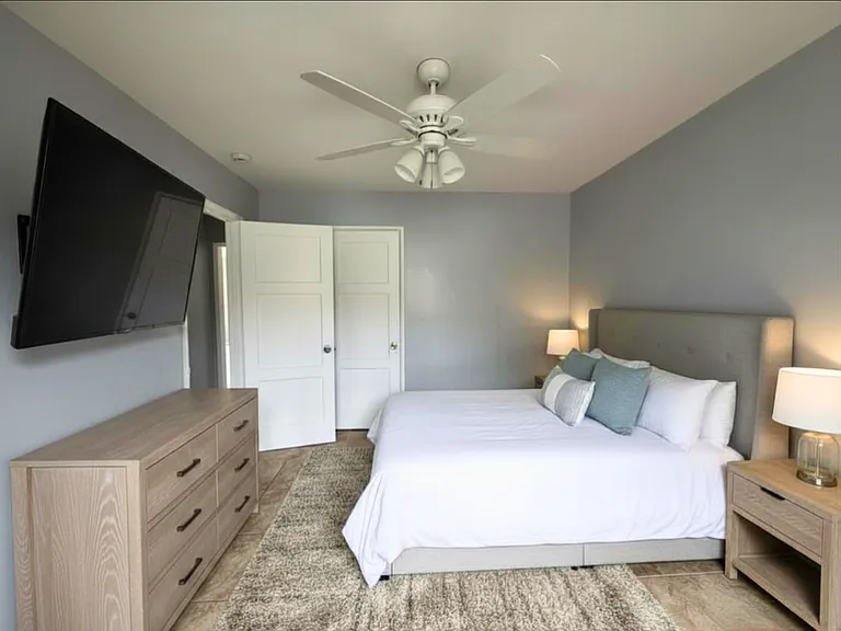 9018 Ramsgate Ave #9018 — Photo 3