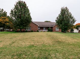 758 Lakeview Dr, Waterloo, IL 62298