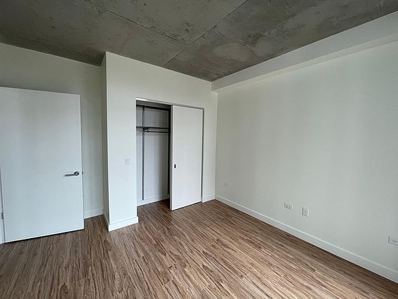 2nd image of 626 W Randolph St #17