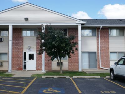 703 E Fullerton Ave UNIT 1-205, Glendale Heights, IL, 60139