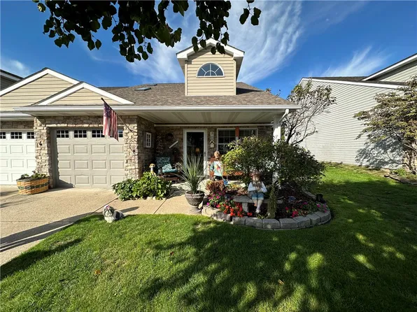 299 Garden Hill Dr, Tarentum, PA 15084