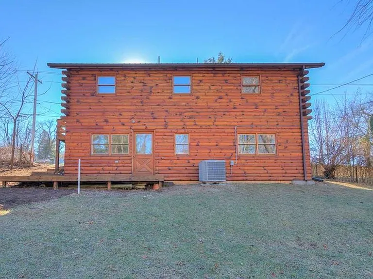 550 Colhoun St NE — Photo 21