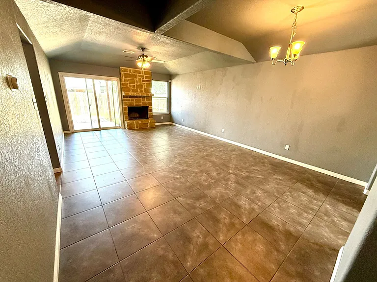 7243 Hardesty — Photo 3