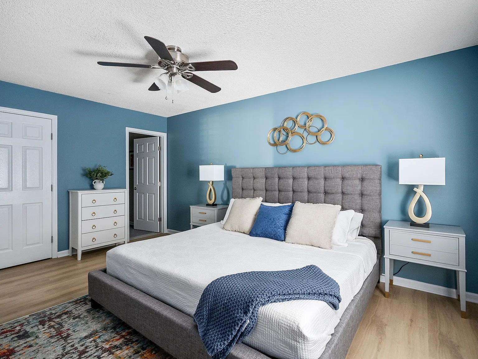 2 bed, 1116 sqft, $2,300 — Photo 3