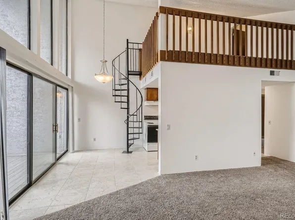 9837 E Peakview Avenue #D12, Englewood, CO 80111