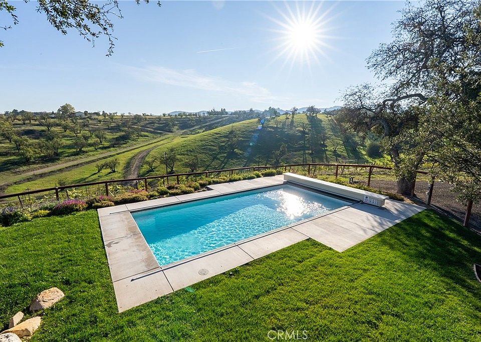 1st image of 550 Villa Lots Rd