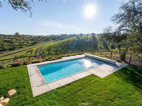 550 Villa Lots Rd, Paso Robles, CA 93446