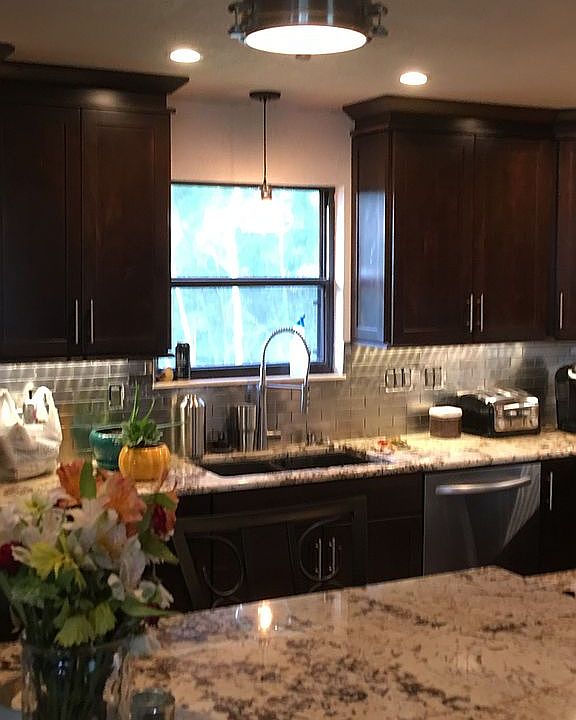 2nd image of 9717 Tunbridge Ln