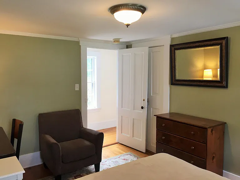 14 S Chestnut St — Photo 44
