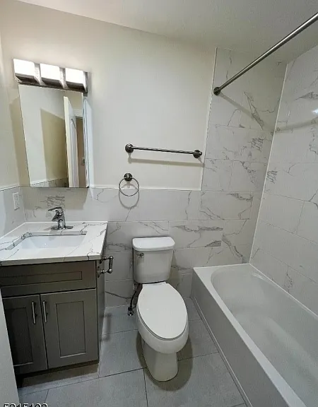 55 Hazelwood Ave — Photo 8