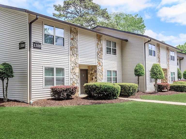 Laurel Ridge Apartments — Photo 67
