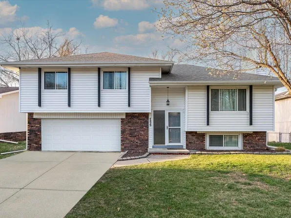 4829 Aspen Dr, Bellevue, NE 68157