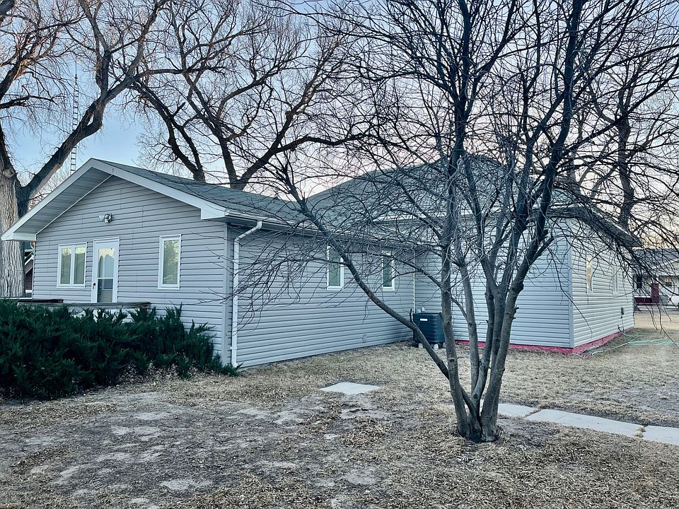 1st image of 214 N Ann St