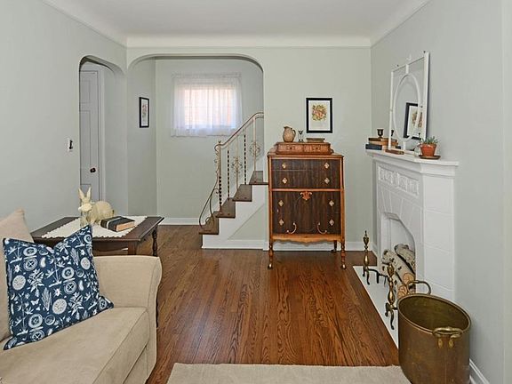 3rd image of 14021 Clairview Ave