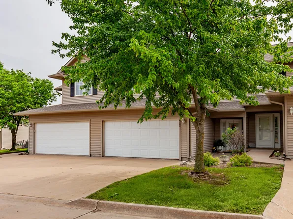 4160 100th St #17, Urbandale, IA 50322