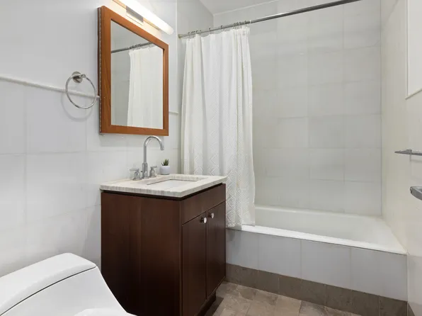 10 West End Avenue image 5 of 7