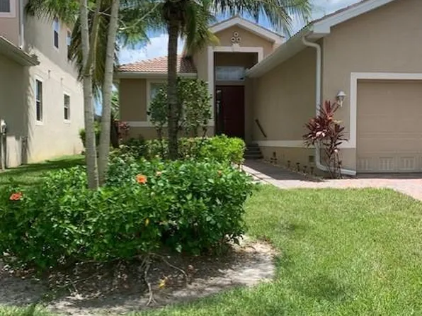 8669 Banyan Bay Blvd, Fort Myers, FL 33908