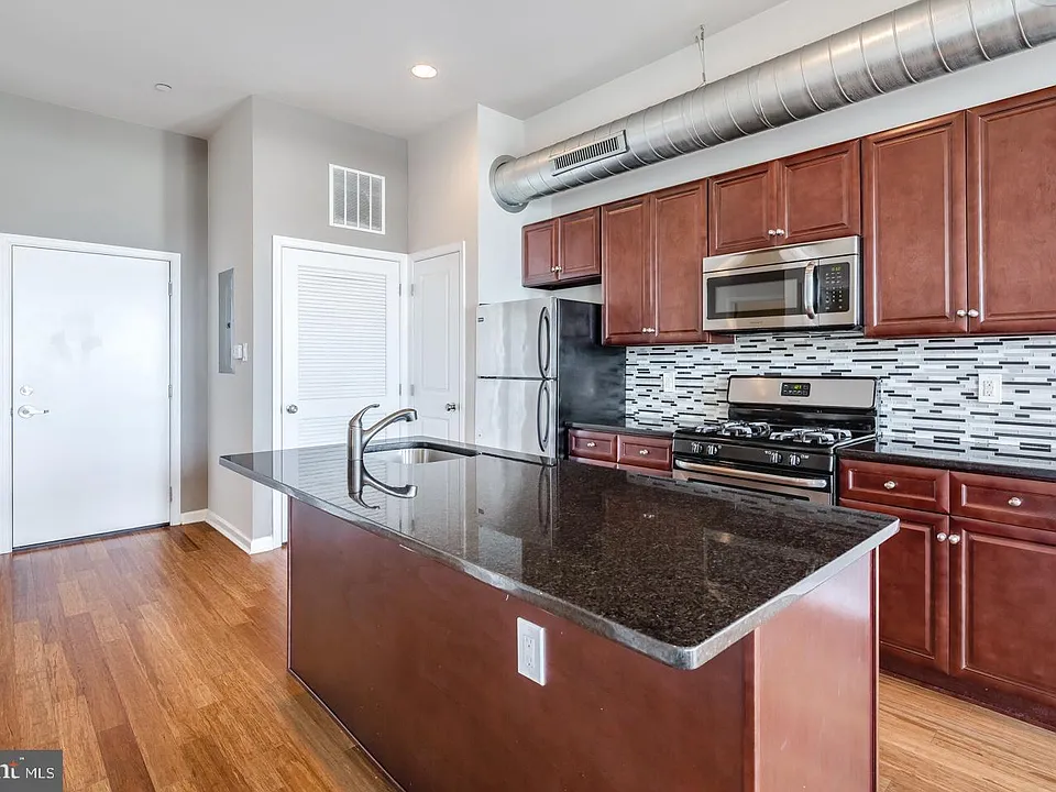 1509 W Girard Ave #6