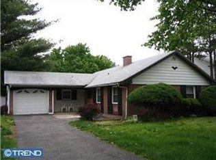26 Sylvan Ln, Willingboro, NJ 08046