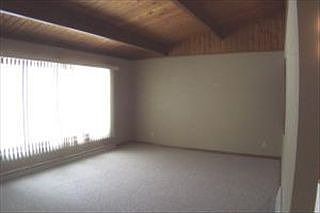 3rd image of 845 23rd Ave N