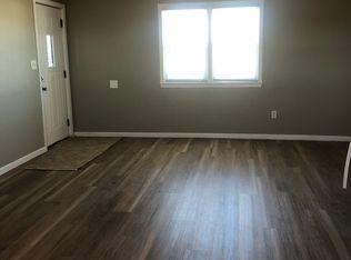 3320 N Lincoln Ave #7, York, NE 68467