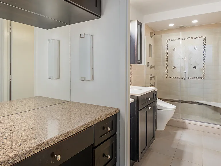 309 E 49th St #9E — Photo 11