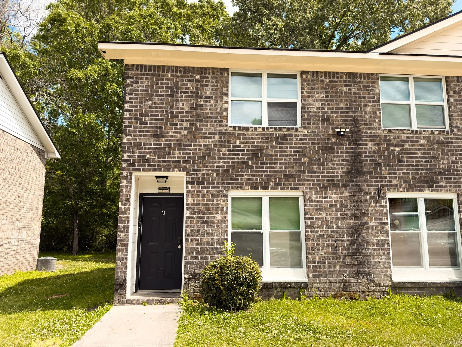 Popular location in Summerville — Photo 3