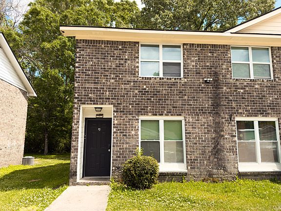 3rd image of 121 Langley Dr