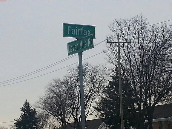 5th image of 27066 Fairfax St