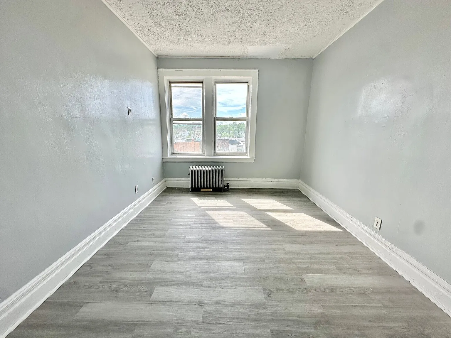 94 Fairmount Terrace, East Orange — Photo 1