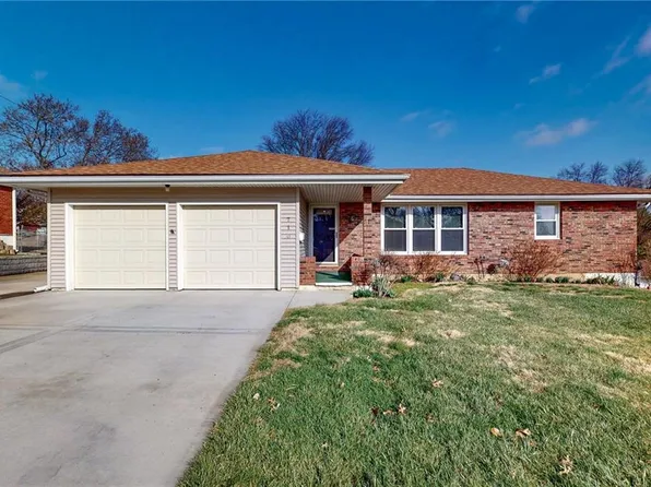 710 N Arapaho St, Independence, MO 64056
