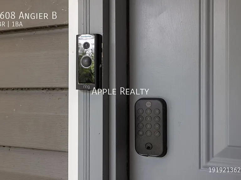 1608 Angier Ave #B — Photo 12