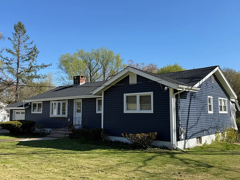 762 Woodin St — Photo 4