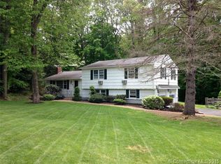 15 Edgewood Rd, Monroe, CT 06468
