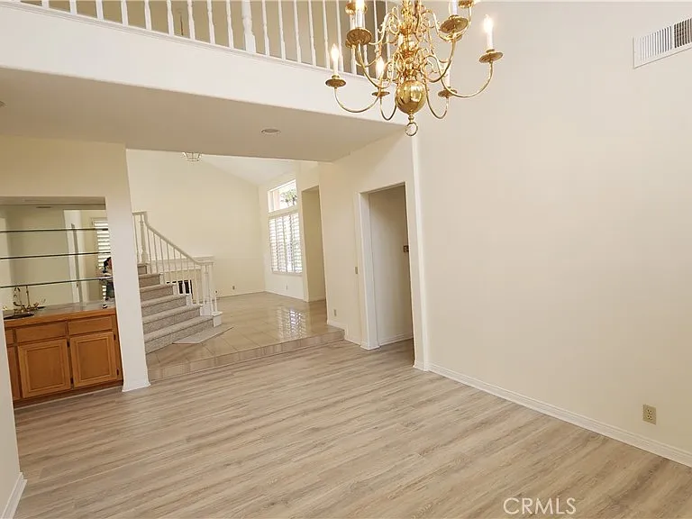 2162 Ventia — Photo 23