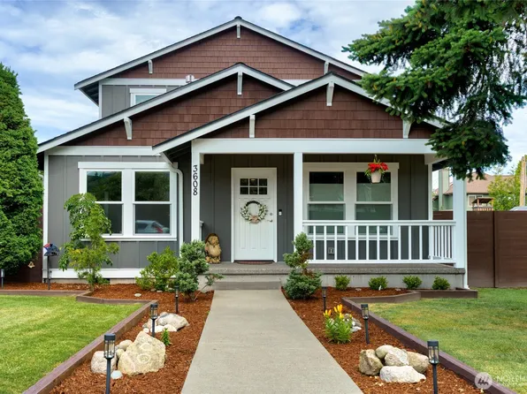 3608 W Fifth, Anacortes, WA 98221