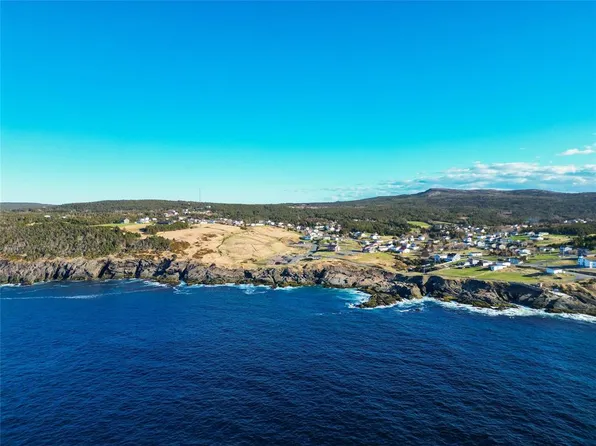 16 Bank Road, Pouch Cove, NL A0A3L0