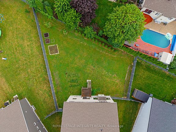 3rd image of 127 Hickstead Way