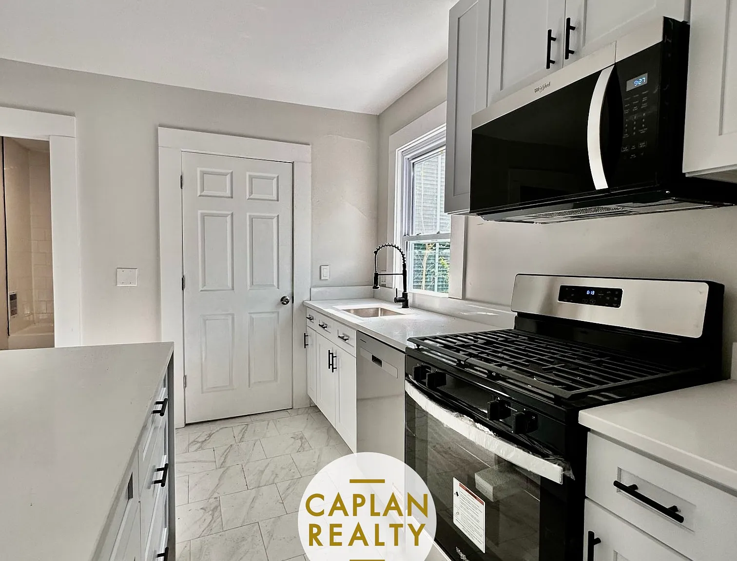 5 bed, 1152 sqft, $3,350 — Photo 4