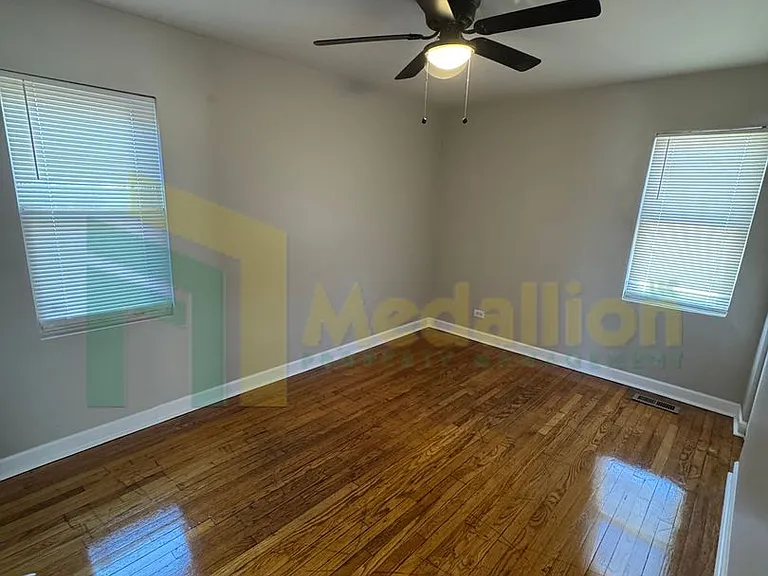 9648 S Yale Ave — Photo 8