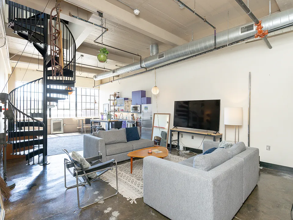 101 W Marshall St #44