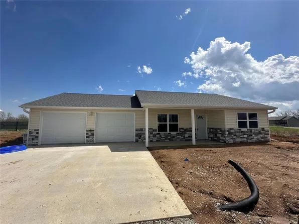 5643 Patriot Ln, Hannibal, MO 63401