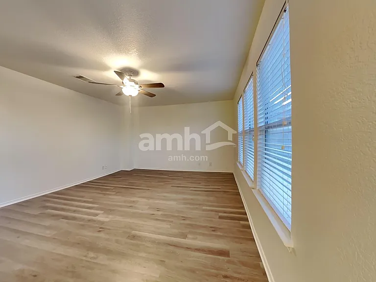 7711 Cortland Oak — Photo 13