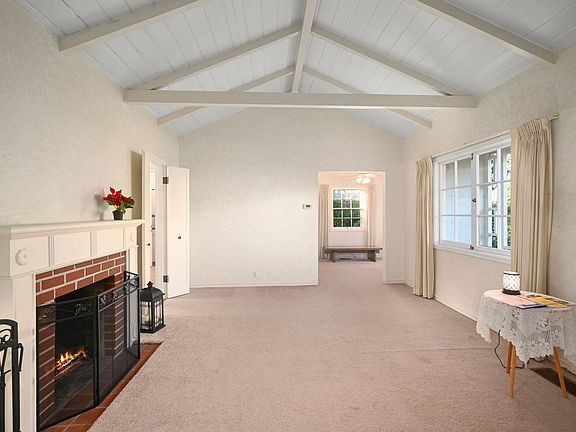5th image of 4055 Marianne Dr