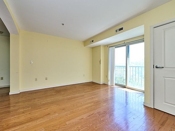 5th image of 175 Cottage St APT 504