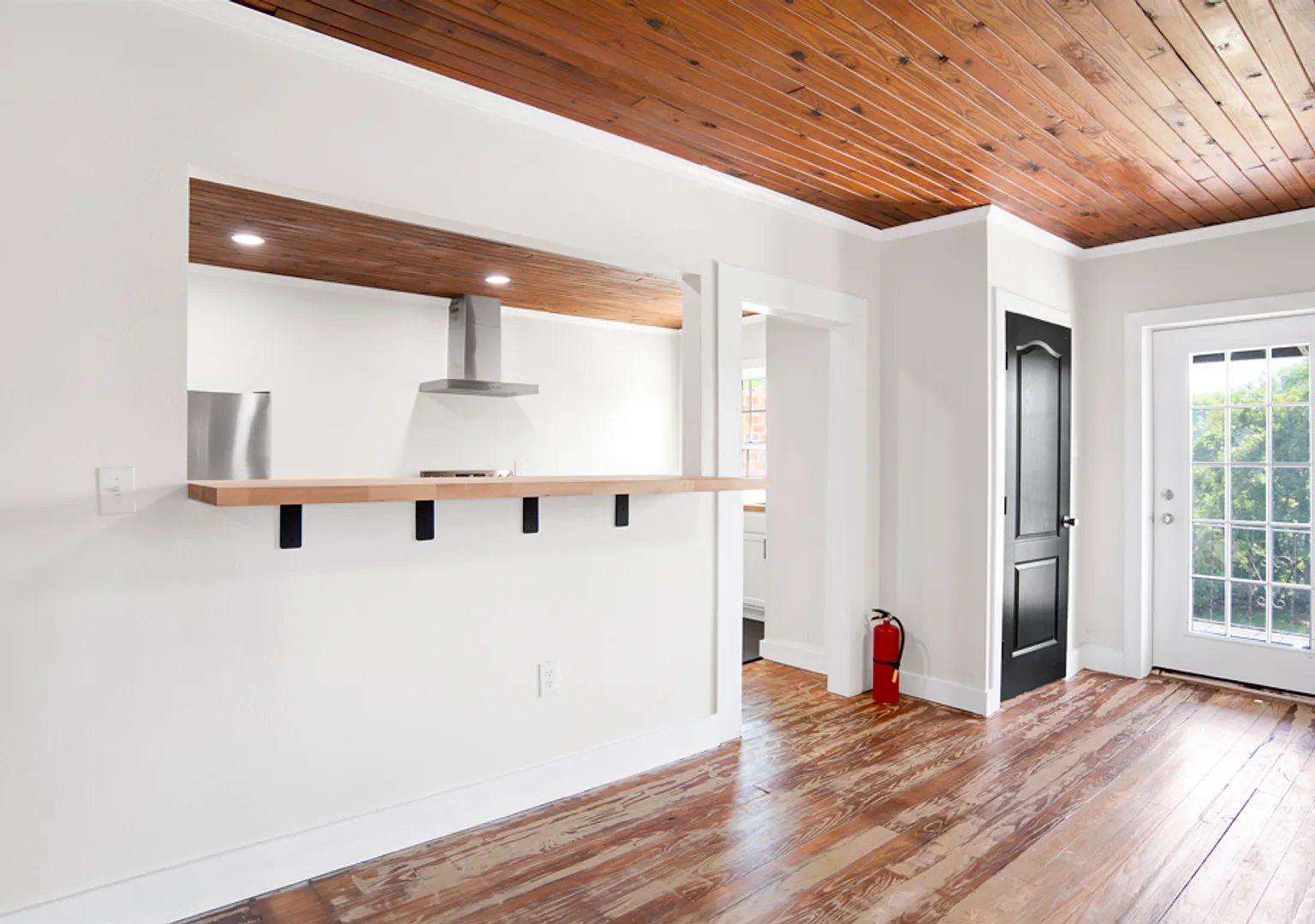 4 Bedroom Historic Residential Unit Near Downtown Pensacola — Photo 4